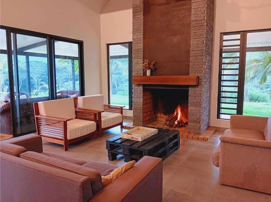 Villa Kamaya, Чамарел Екстериор снимка